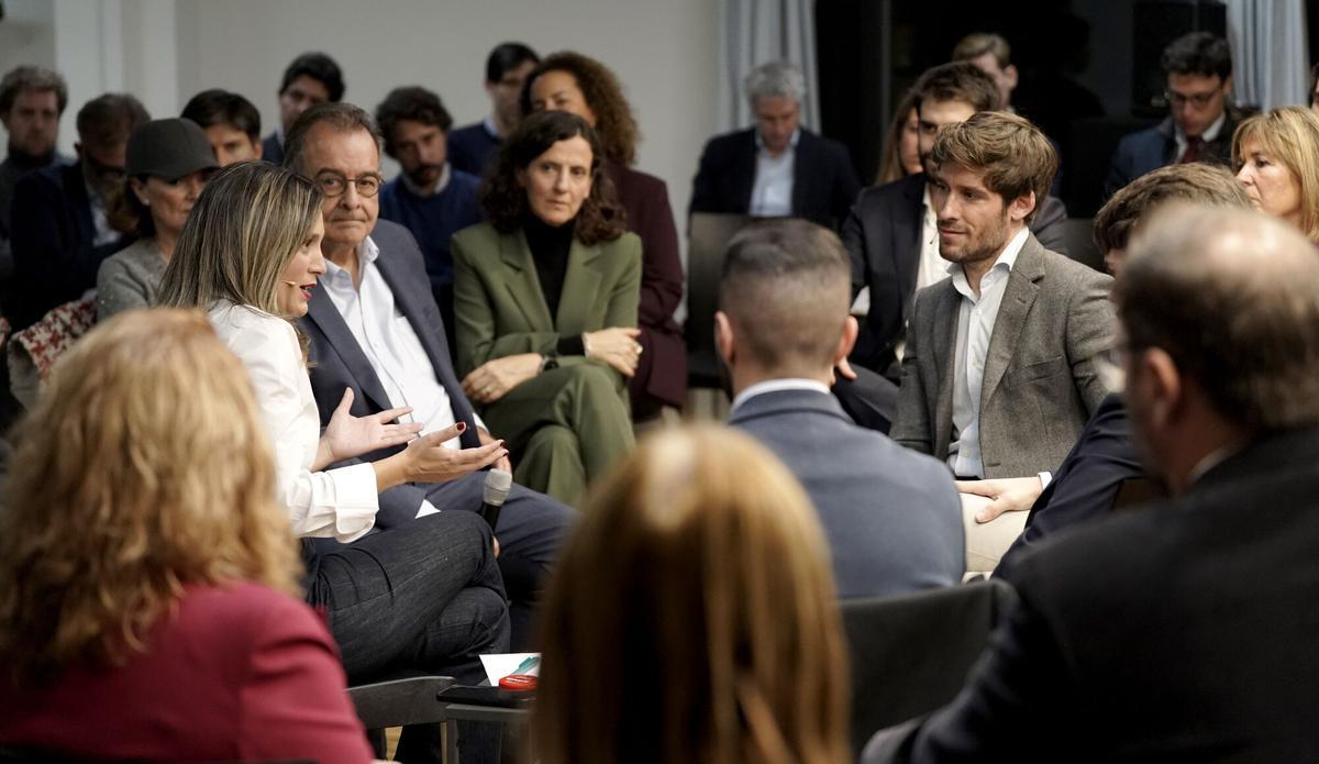 Madrid. 06.11. Evento Diálogos (im)posibles en el que han participado María Márquez, portavoz del PSOE en el Parlamento de Andalucía, Juan Carlos Caballero, portavoz del PP en el Ayuntamiento de Valencia, Albert Sáez, director de El Periódico, y Nacho Corredor, socio y vicepresidente de beBartlet.