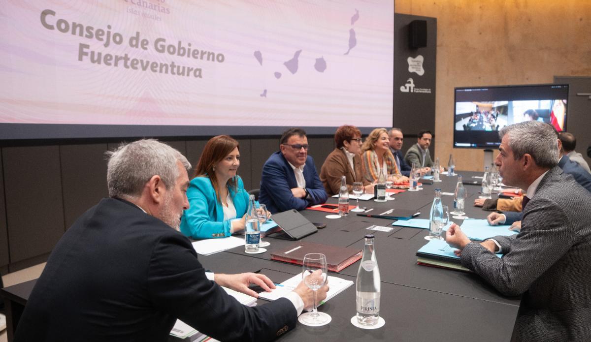 Imagen de la reunión del Consejo de Gobierno en Fuerteventura