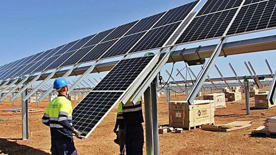 Construcció d&#039;una planta fotovoltaica