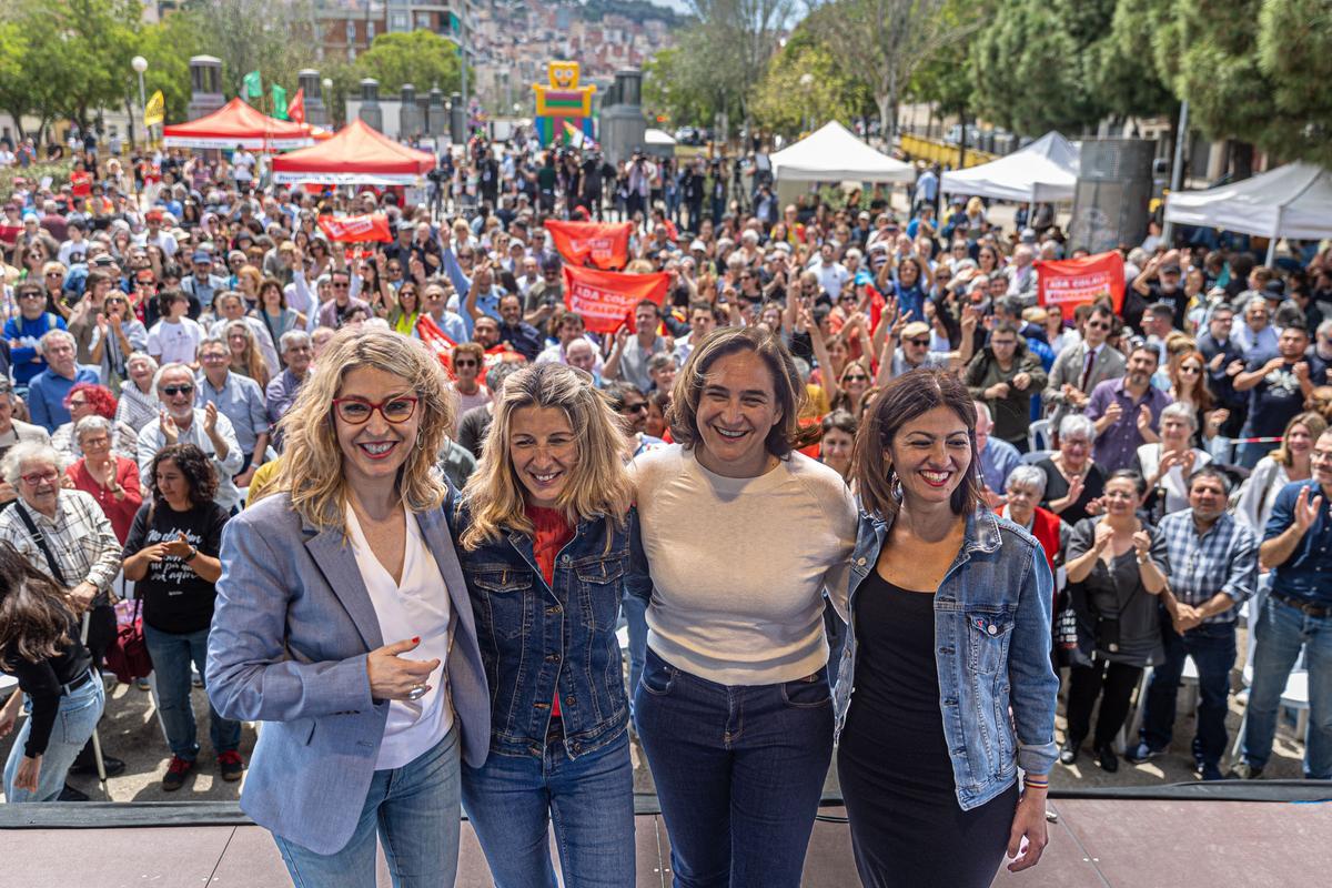 María Eugenia Rodríguez Palon, Yolanda Díaz, Ada Colau y Sira Rego, en el Carmel.