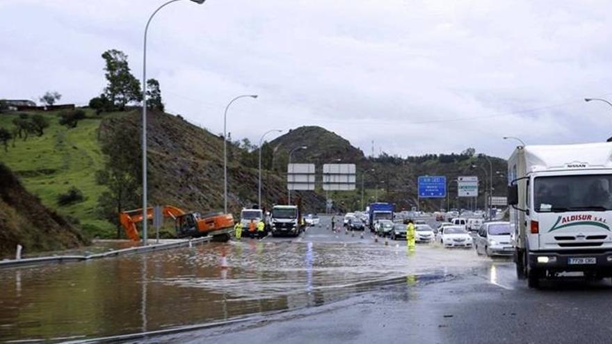 Más de 150 las incidencias por la lluvia y el viento en Andalucía