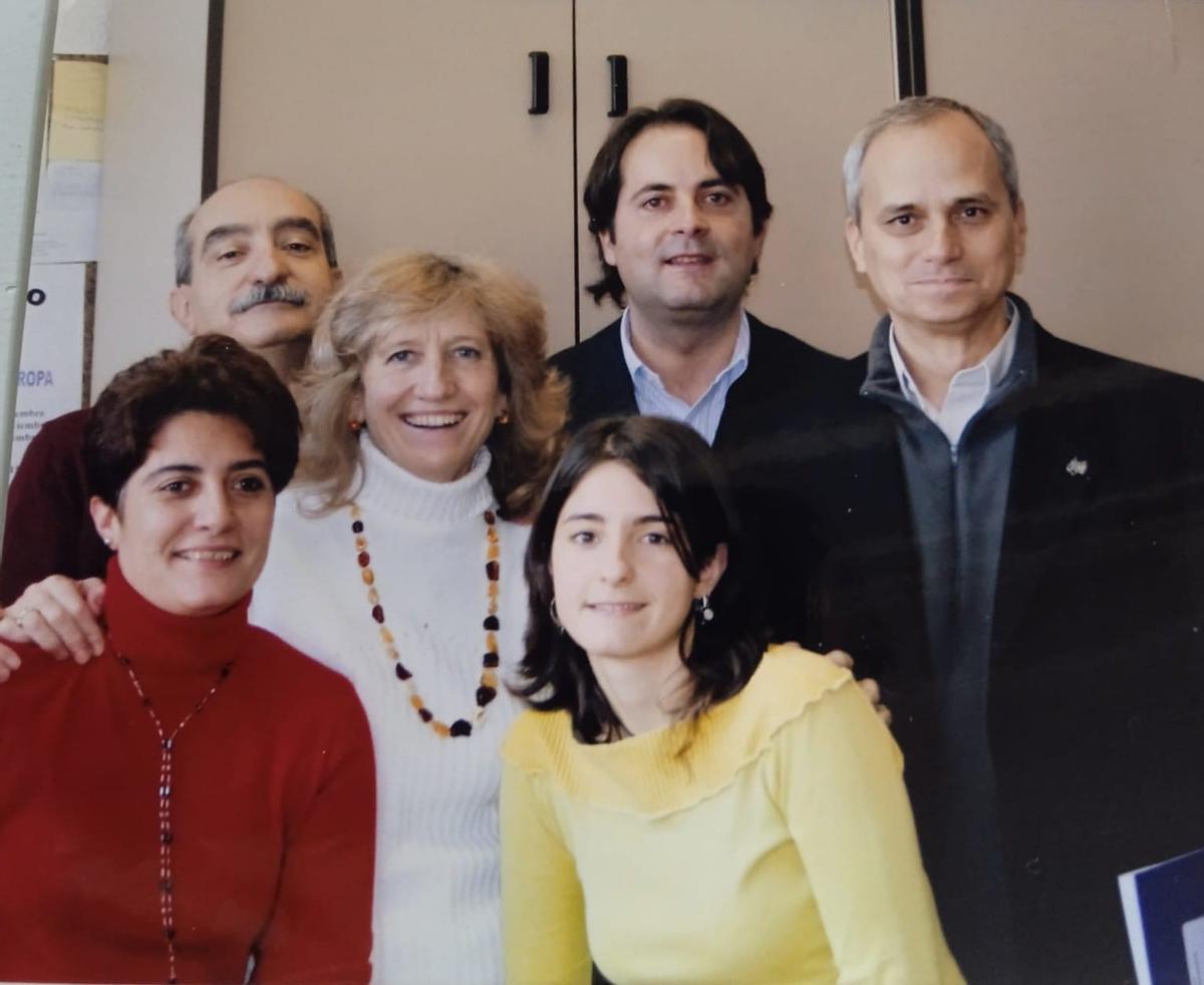 Robert Prevost (derecha) durante su visita al colegio San Agustín de Madrid.