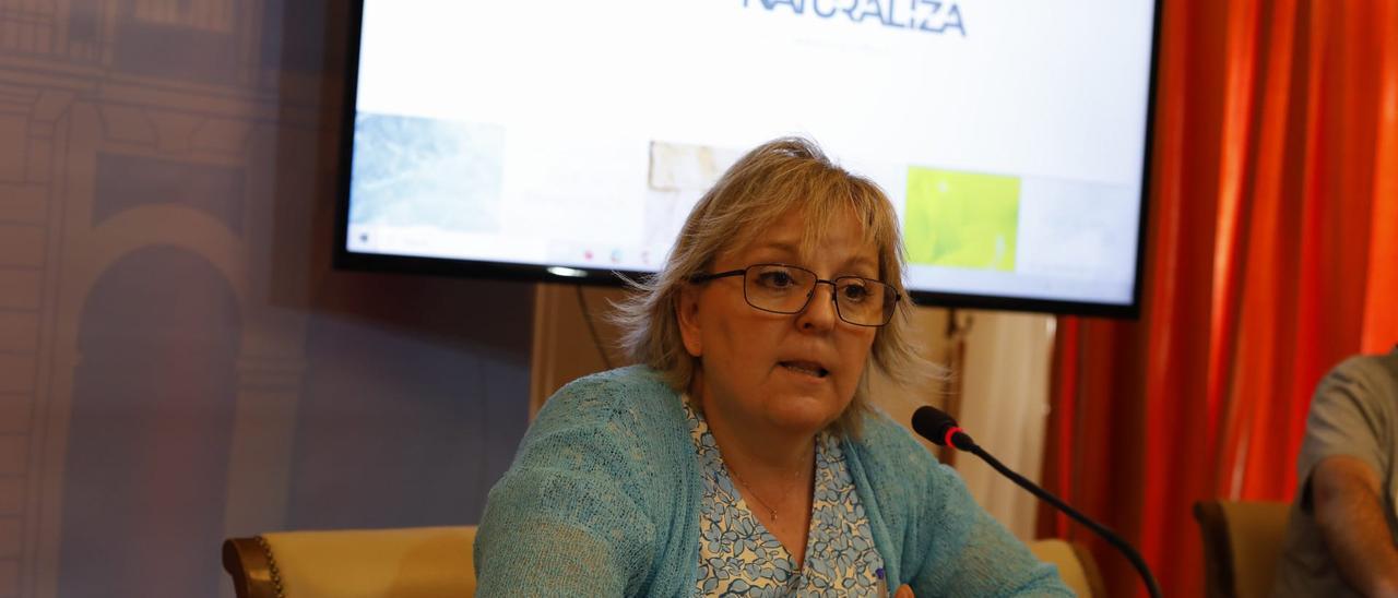 La concejala de Fondos Europeos, Ana Belén González, en la presentación de la web del programa &quot;Renaturaliza&quot;.