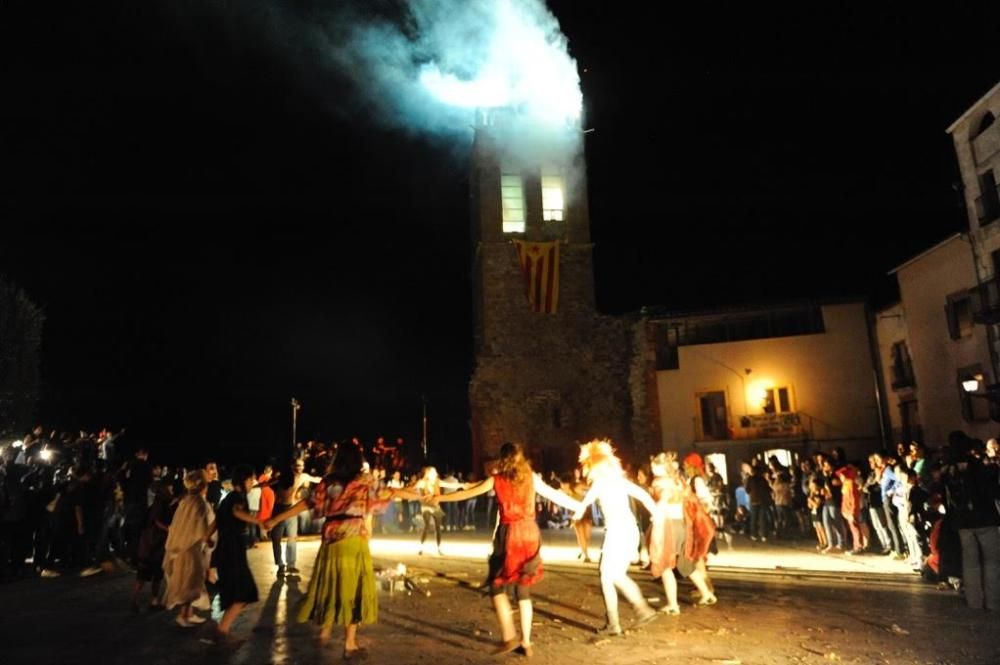 Les imatges de la revetlla de Sant Joan a Artés.