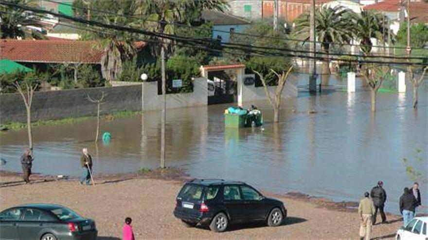 50 viviendas de Medellín se ven afectadas por la crecida del Guadiana