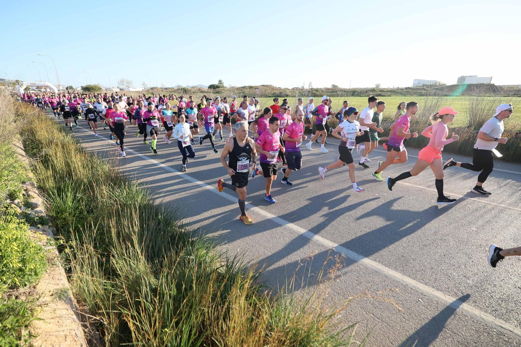 ¡Búscate en nuestra galería de fotos de la carrera 10K de Platja d'en Bossa!