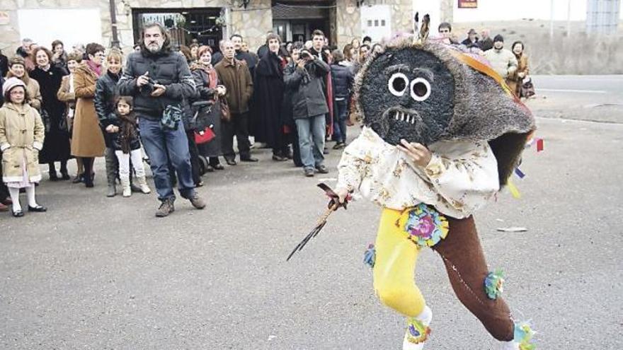 Los Carochos y el Zangarrón celebran el Año Nuevo en Riofrío de Aliste y Montamarta