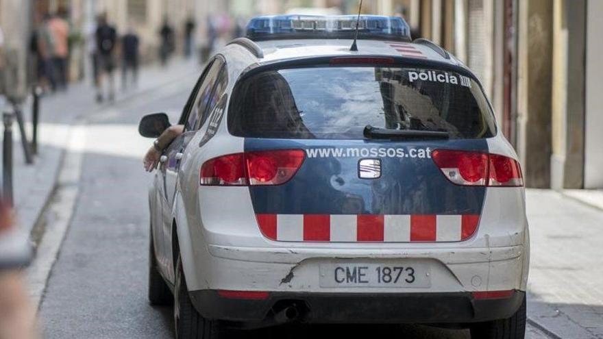 Investiguen la mort violenta d&#039;una dona a casa seva a Barcelona