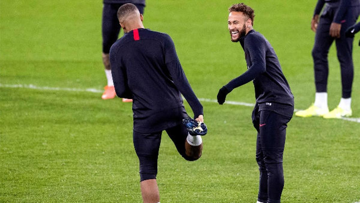 Mbappé y Neymar ríen en el Bernabéu