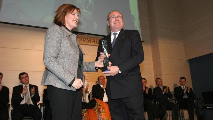 Juan Manuel Juárez recibe el premio