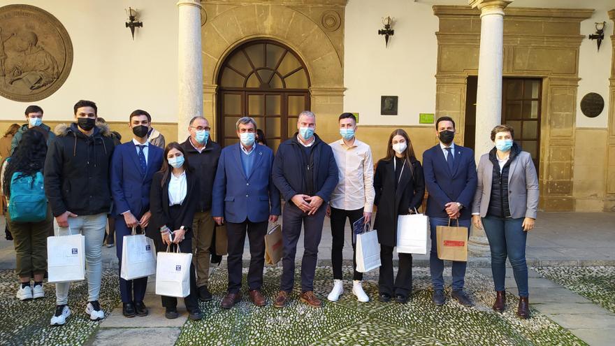 Ocho estudiantes cordobeses, premiados por la Fundación de Municipios Pablo de Olavide