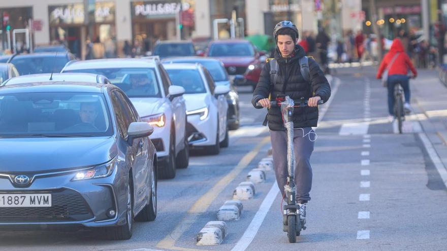 Los patinetes vuelven a la actualidad en Castelló: lo que cuesta el seguro de responsabilidad civil y la documentación que necesitas para contratarlo