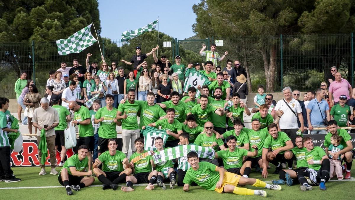 La Jonquera celebra el títol després de guanyar el Base Roses.
