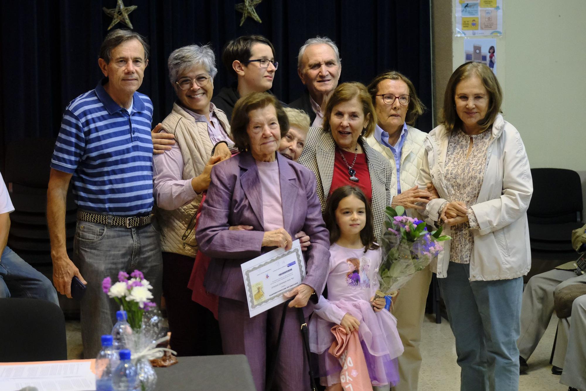 Entrega de diplomas de reconocimiento a isleteros destacados por el Día de La Isleta