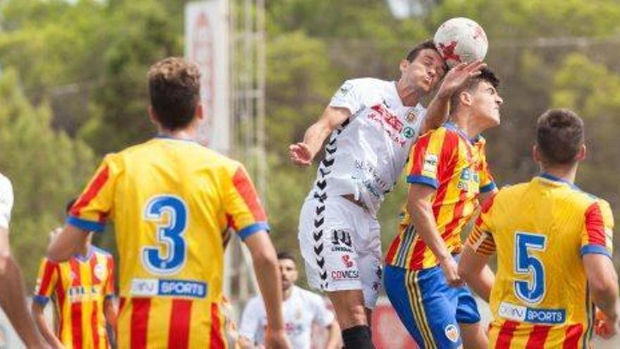 El partido entre ibicencos y valencianos fue muy igualado y con pocas ocasiones de gol.