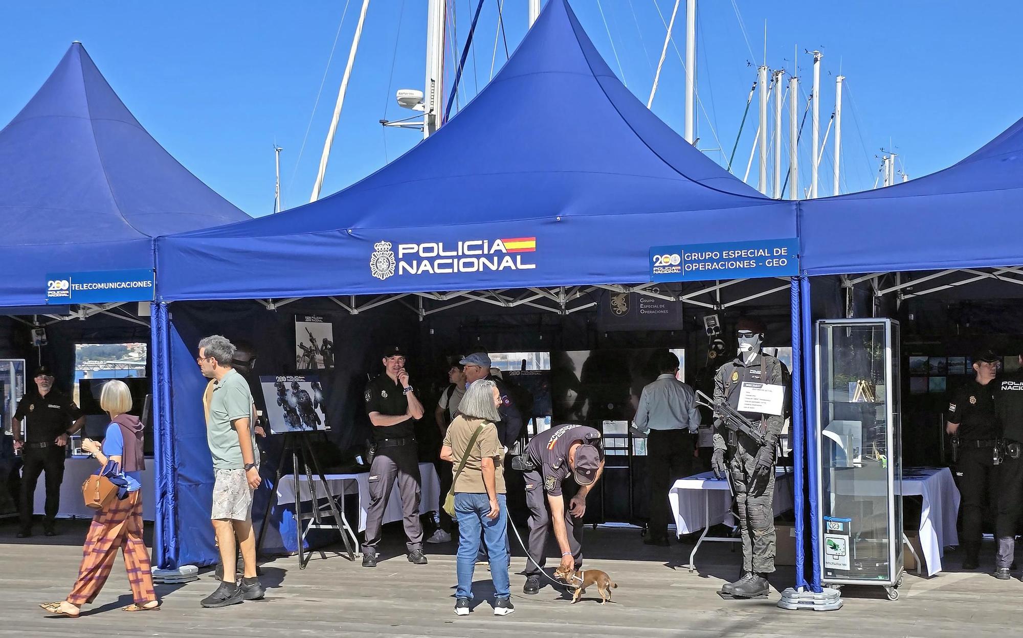 Vigo inaugura con la "Exposición de Medios" las celebraciones del Día de la Policía Nacional