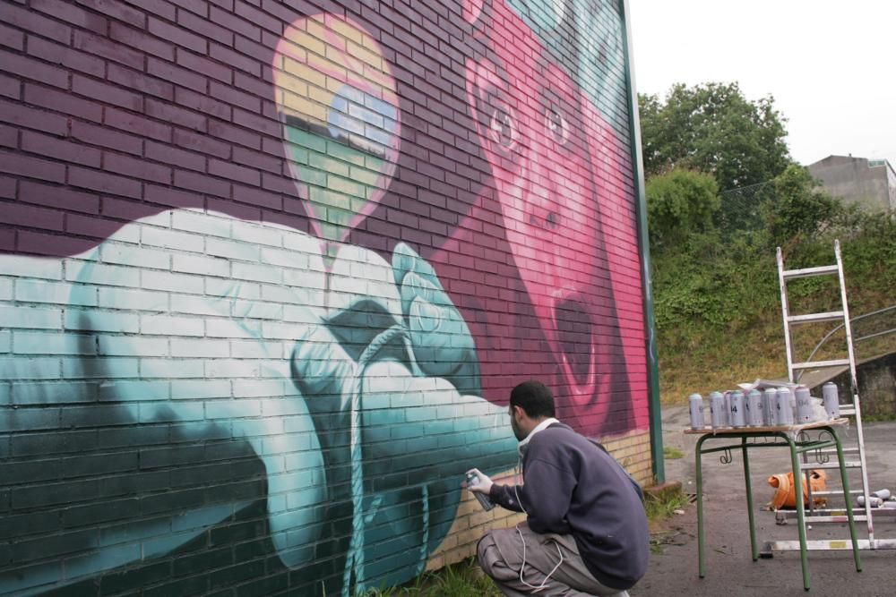 Grafitis que embellece el Pérez Viondi