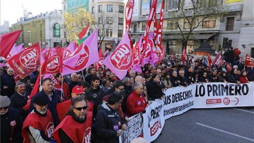 CCOO y UGT inician una movilización sostenida