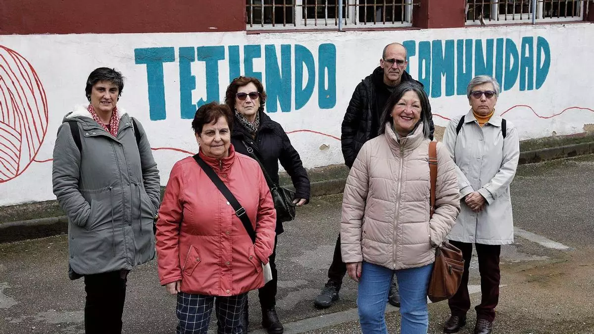 De barrios a parroquias: Nuevo Gijón urge obras para "dar juego" a los más pequeños