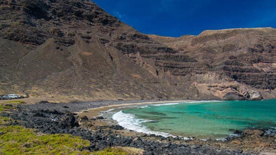 Fallece un bañista en la playa de La Cantería