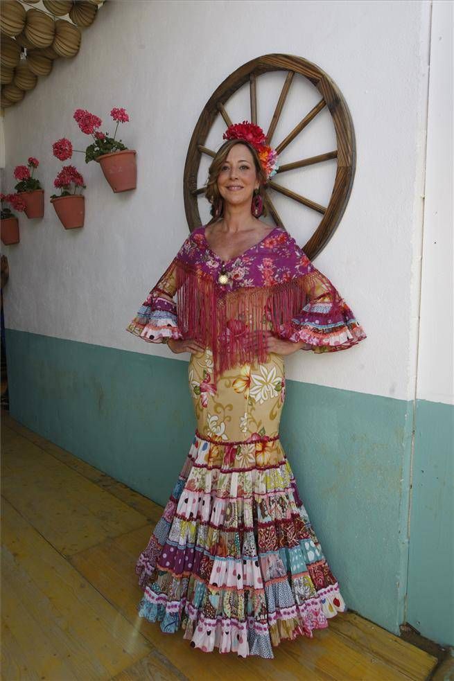 FOTOGALERÍA / TRAJES EN EL ARENAL