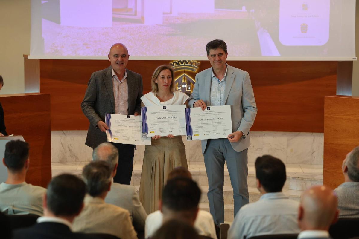 Entrega de diplomas con distinciones Sicted en el Consell de Ibiza.