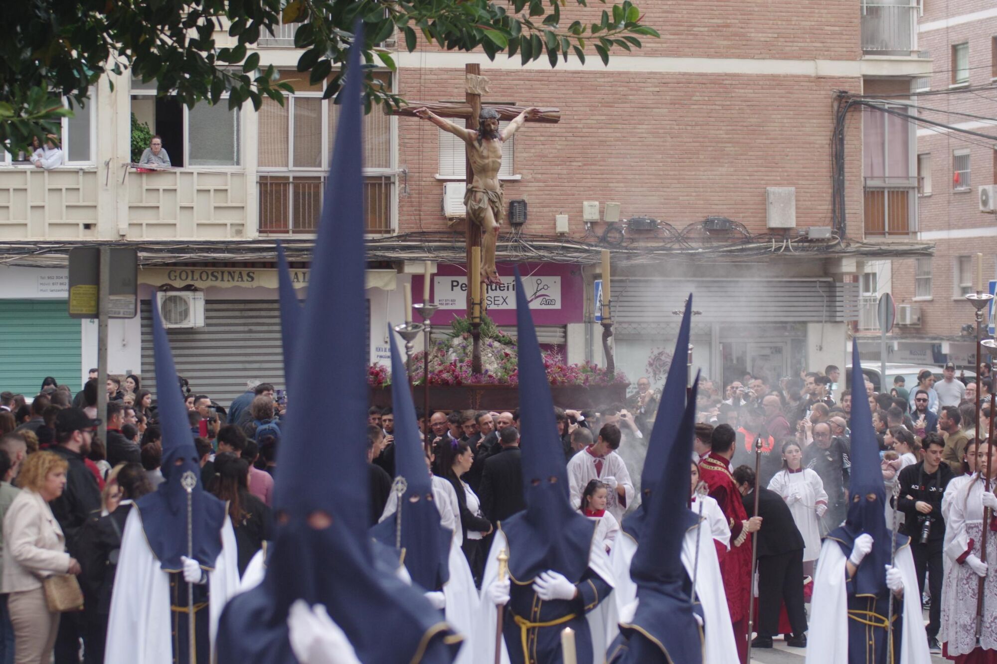 Salida procesional del Cristo de la Sed por Miraflores en 2025