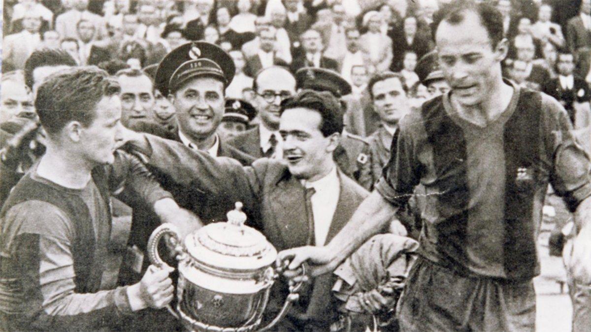 Mariano Gonzalvo y César Rodríguez celebran el doblete 1951-52