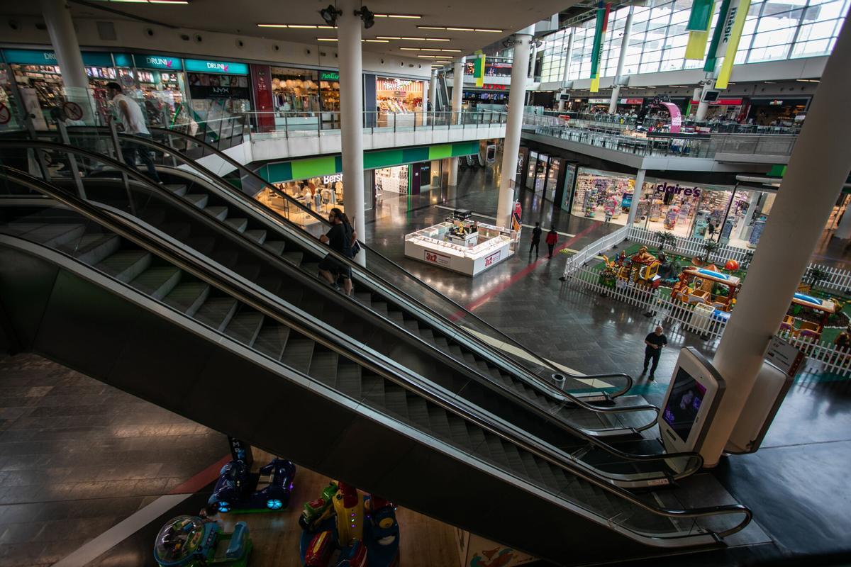 Aquests són els horaris i centres comercials que obren aquest diumenge a Barcelona