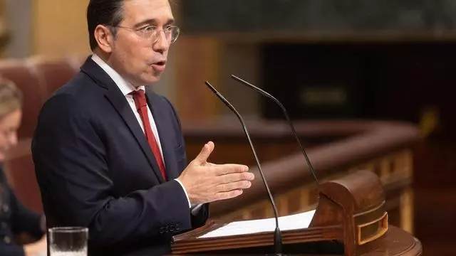 Albares retrasa la decisión de enviar tropas a Groenlandia hasta hacerse "una composición lugar"