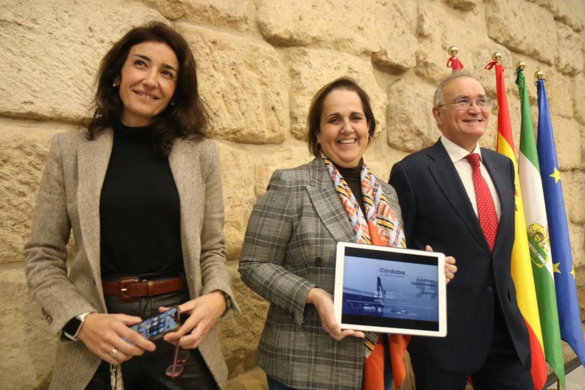 Rocío Guerra, Blanca Torrent y Joaquín Águeda, en la presentación de las jornadas.