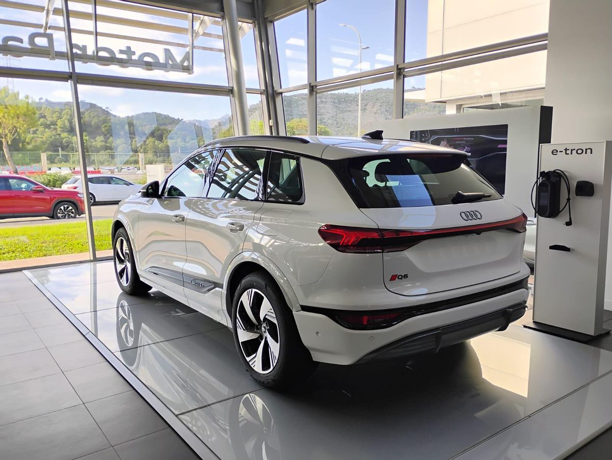 Uno de los Audi Q6 disponibles en Audi Motor Pacífico.