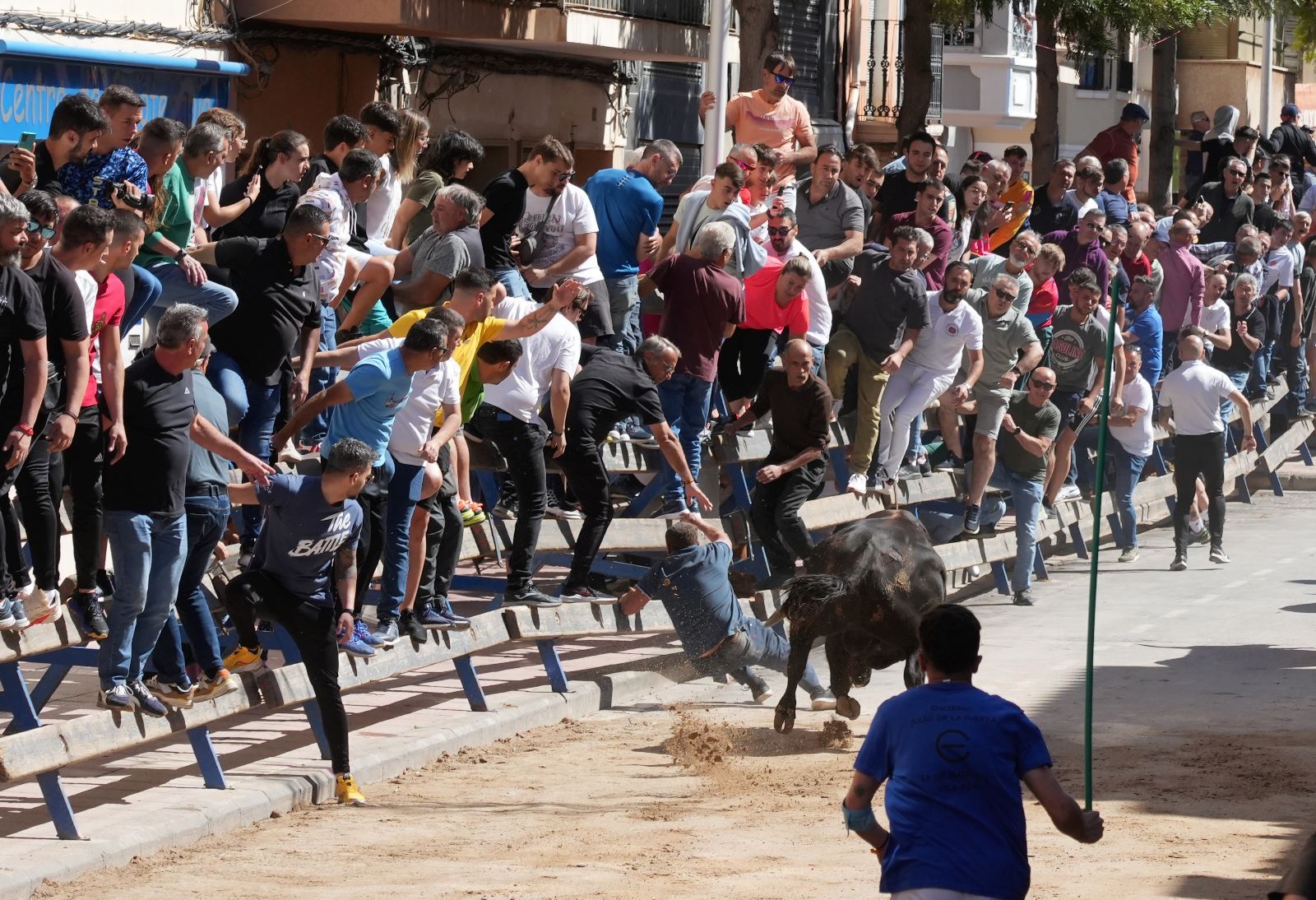 Galería: Los momentos más tensos de la primera jornada taurina en Vila-real