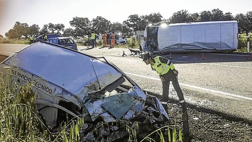 Fallece un industrial pacense de 45 años en una colisión entre dos furgonetas