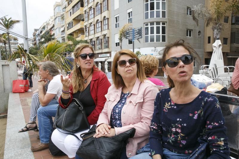 09.05.18 Las Palmas de Gran Canaria.  Reportaje sobre la opinión de los vecinos de las actividades lúdicas  y deportivas en la Playa de Las Canteras.  Foto Quique Curbelo  | 09/05/2018 | Fotógrafo: Quique Curbelo