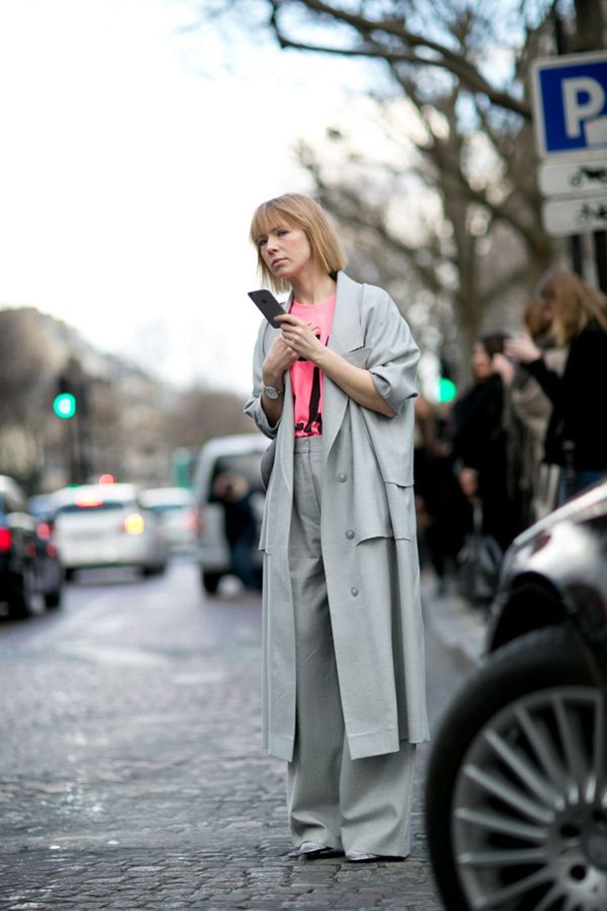 Traje en Navidad: estilo gabardina