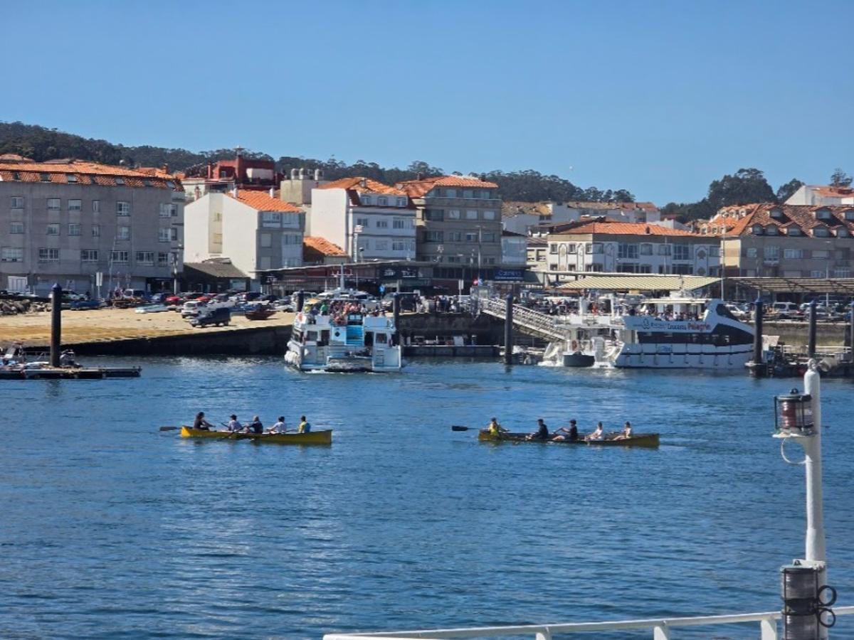 Los catamaranes de O Grove fueron uno de los grandes atractivos del Viernes Santo.