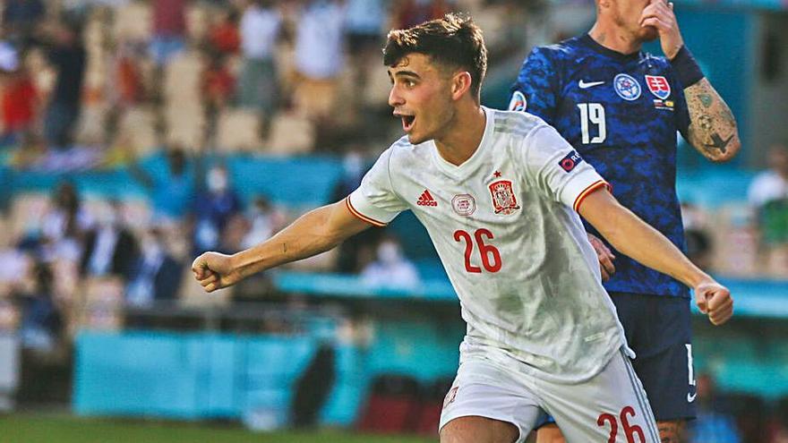 Pedri celebra un gol de la selección a Eslovaquia. // EUROPA PRESS