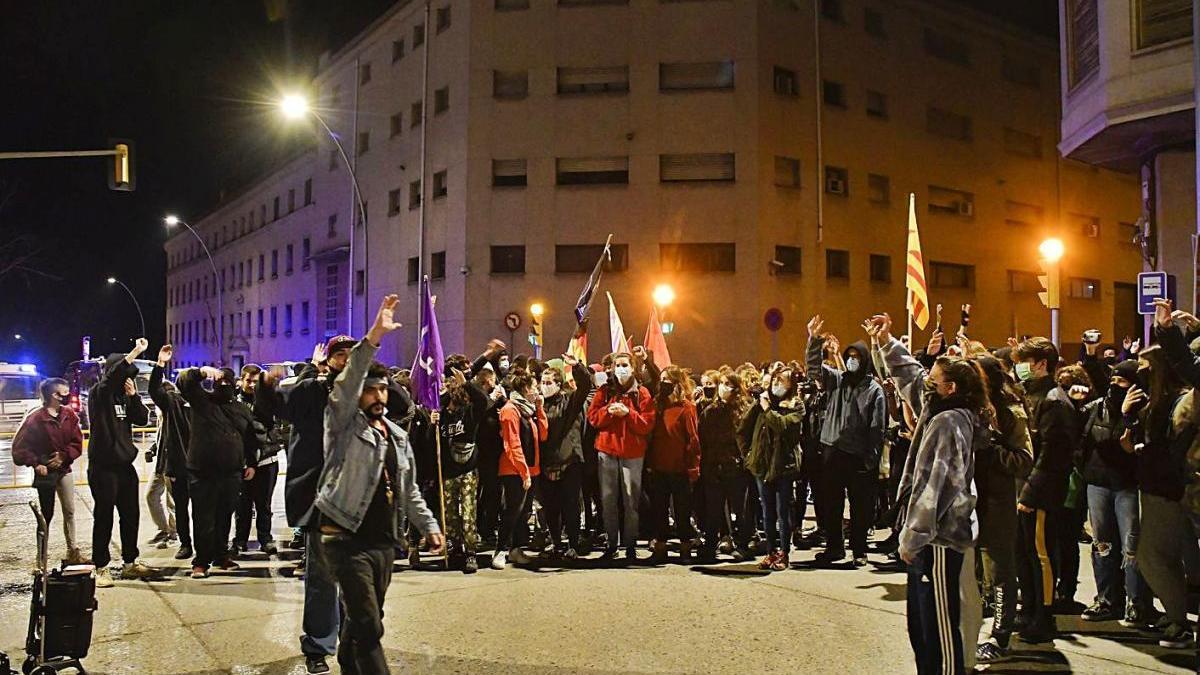 Un instant de la protesta d&#039;ahir al vespre a la carretera de Cardona, de Manresa