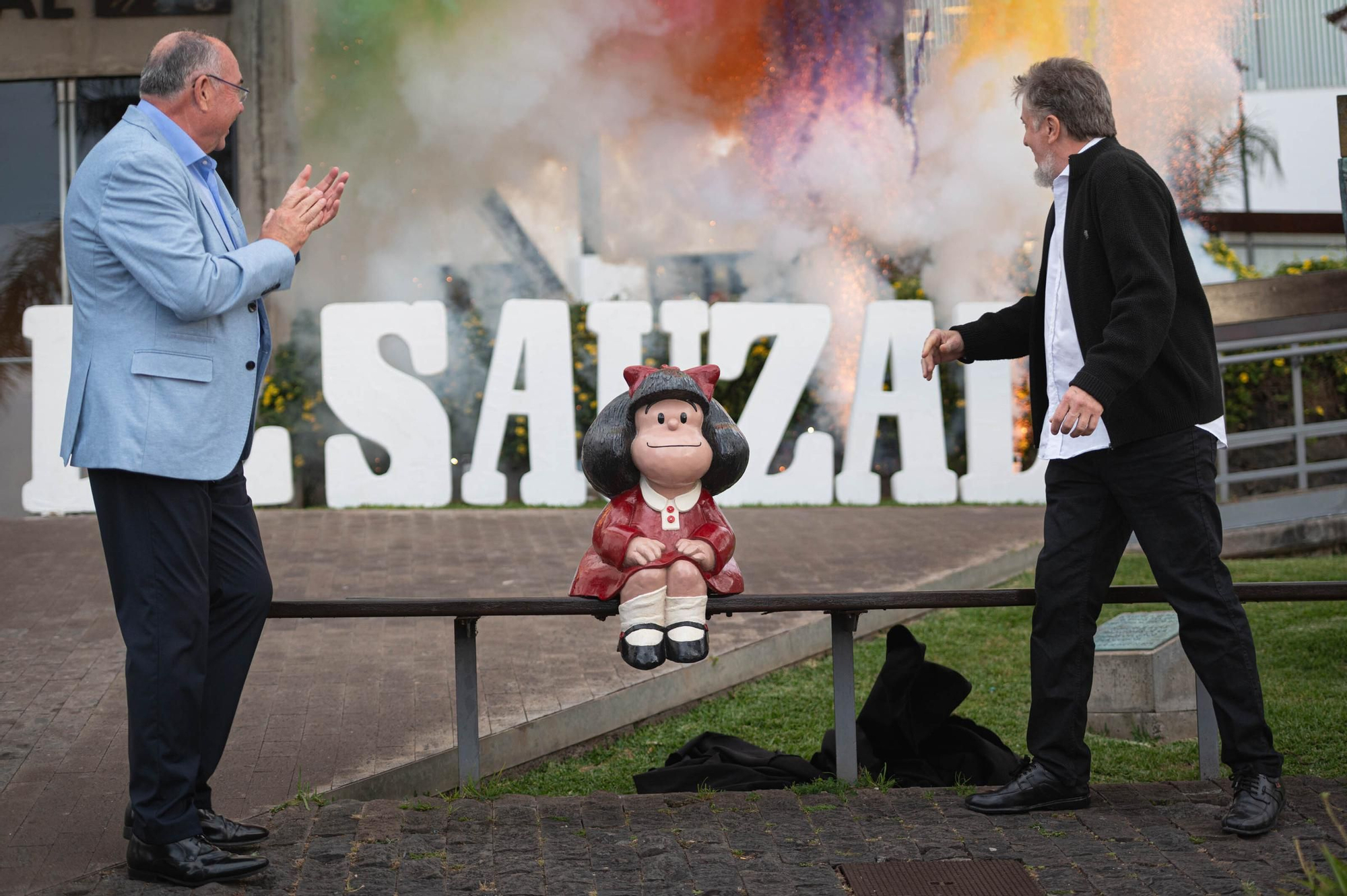 Inauguración de la escultura de Mafalda