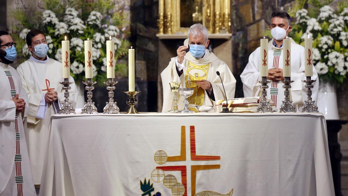 Ponteareas recupera sus alfombras de Corpus adaptándose al COVID