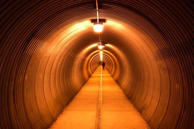 Túnel subterráneo que conecta las Torres con la escuela