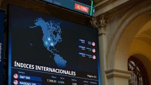 Paneles informativos en el Palacio de la Bolsa de Madrid, a 11 de mayo de 2026, en Madrid (España).