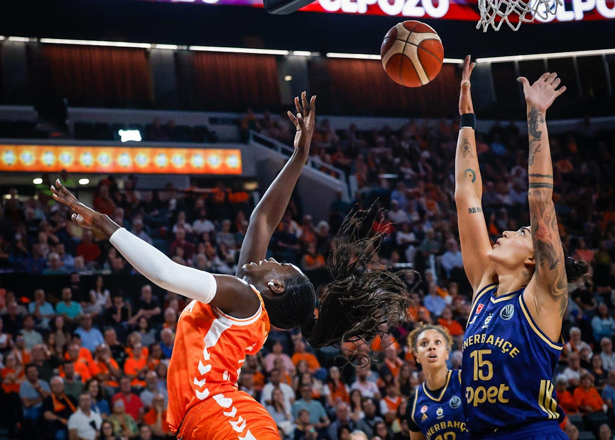Todas las fotos del Valencia Basket contra el Fenerbahce de Euroliga femenina