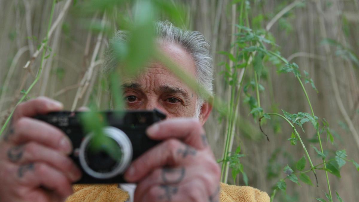 Alberto García-Alix, en uno de los patios del Centro Andaluz de Arte Contemporáneo.