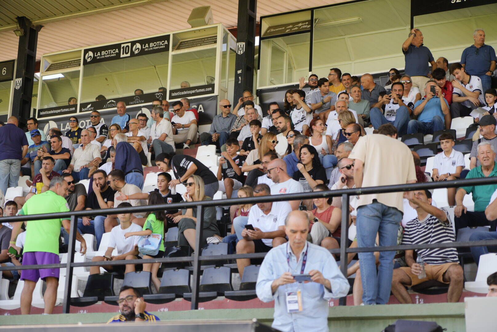 Las imágenes del partido entre Mérida y Arenteiro