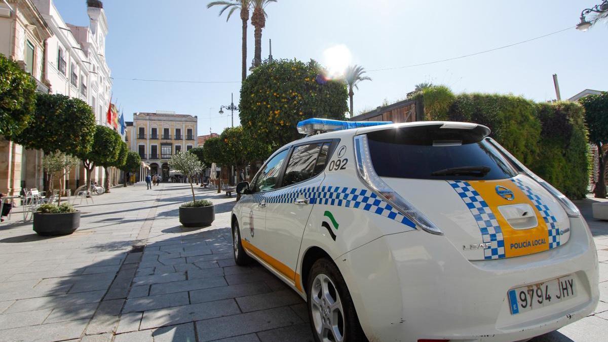 La policía desaloja una fiesta sin autorización con 20 personas en Mérida