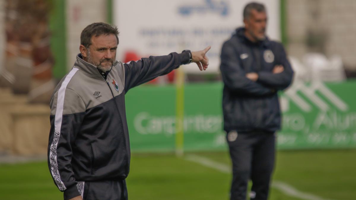 Julio Cobos y Juan Marrero, entrenadores de Cacereño y Montijo, respectivamente.