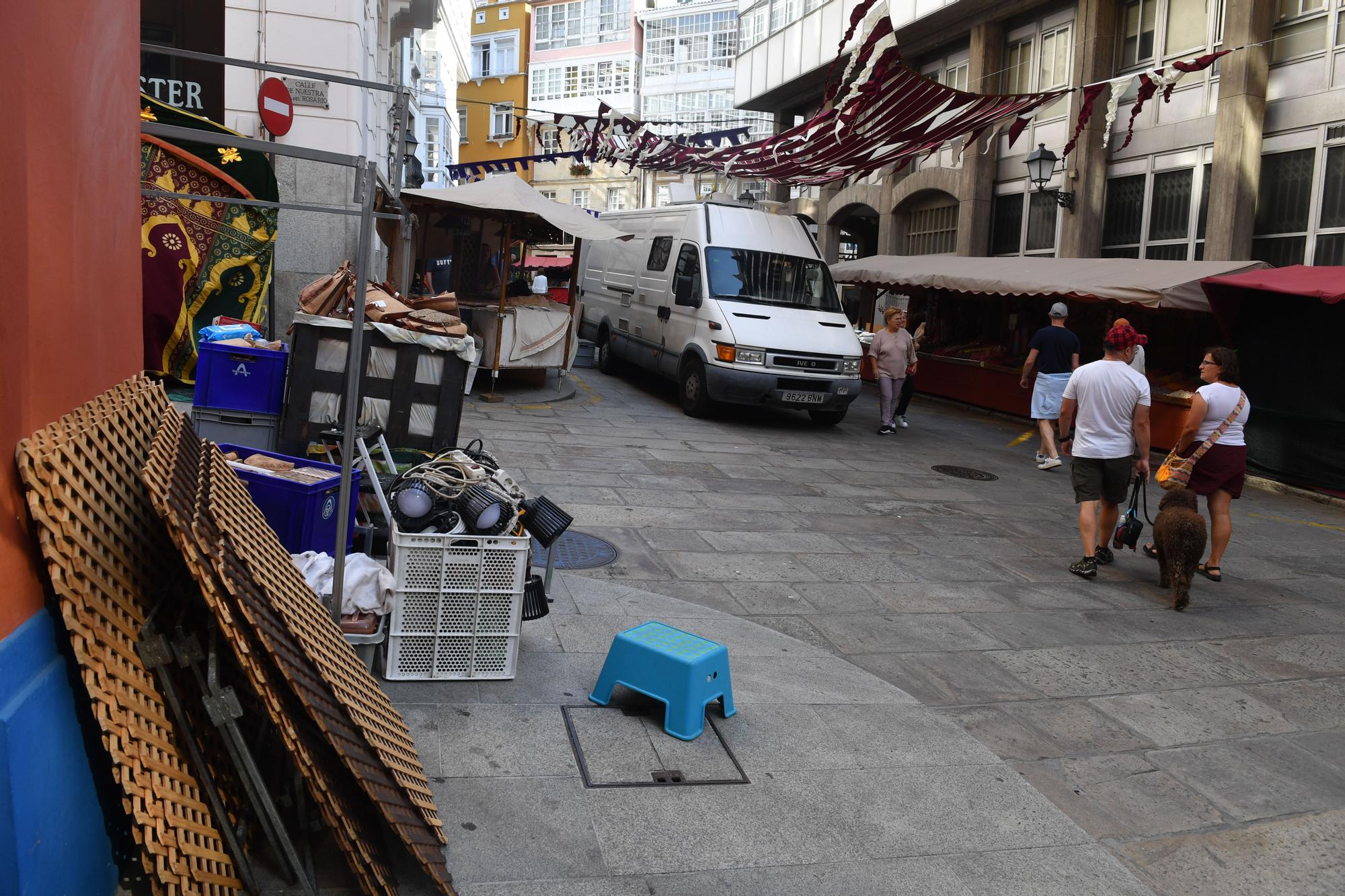 Montaje de la Feira das Marabillas en la Ciudad Vieja