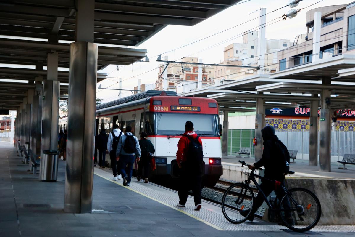 Primera jornada de la huelga de maquinistas en València